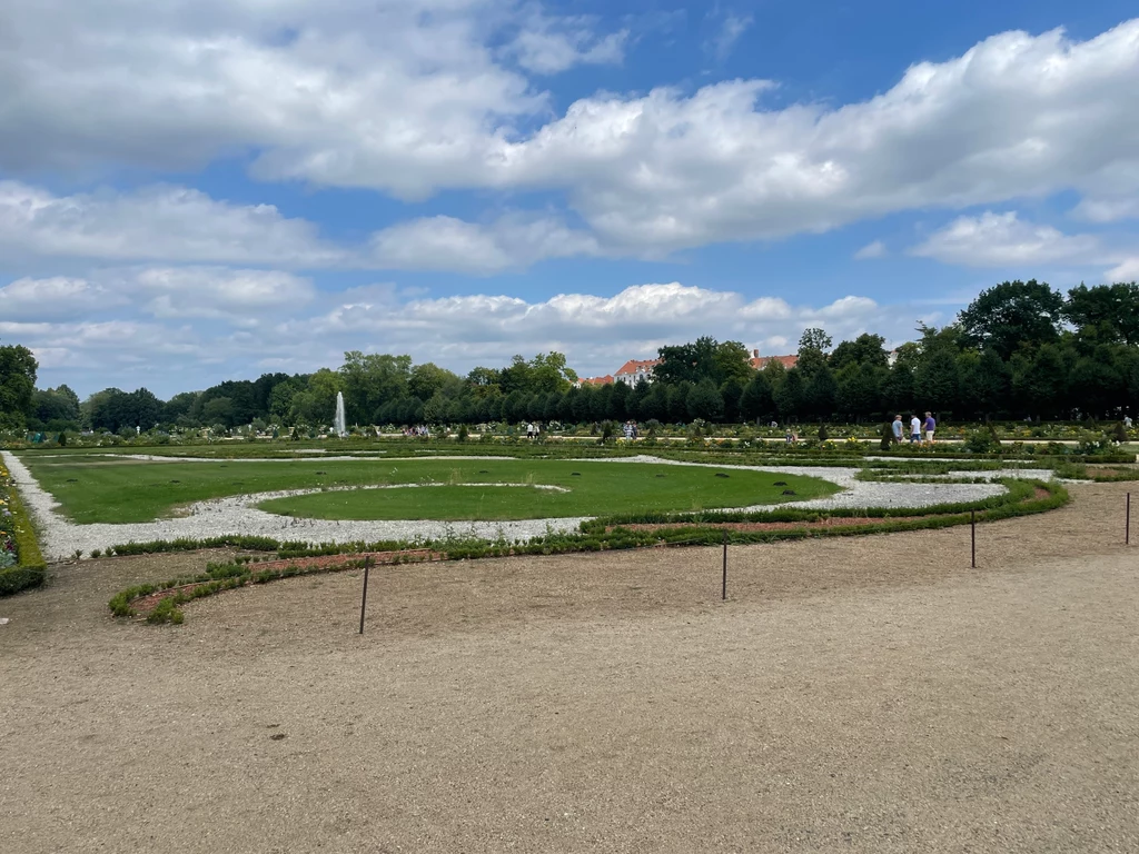 Ogrody przed pałacem Charlottenburg Ogrody przed pałacem Charlottenburg