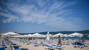 Polacy chcą wypoczywać za granicą. Wakacje w pełni. Zdj. ilustracyjne