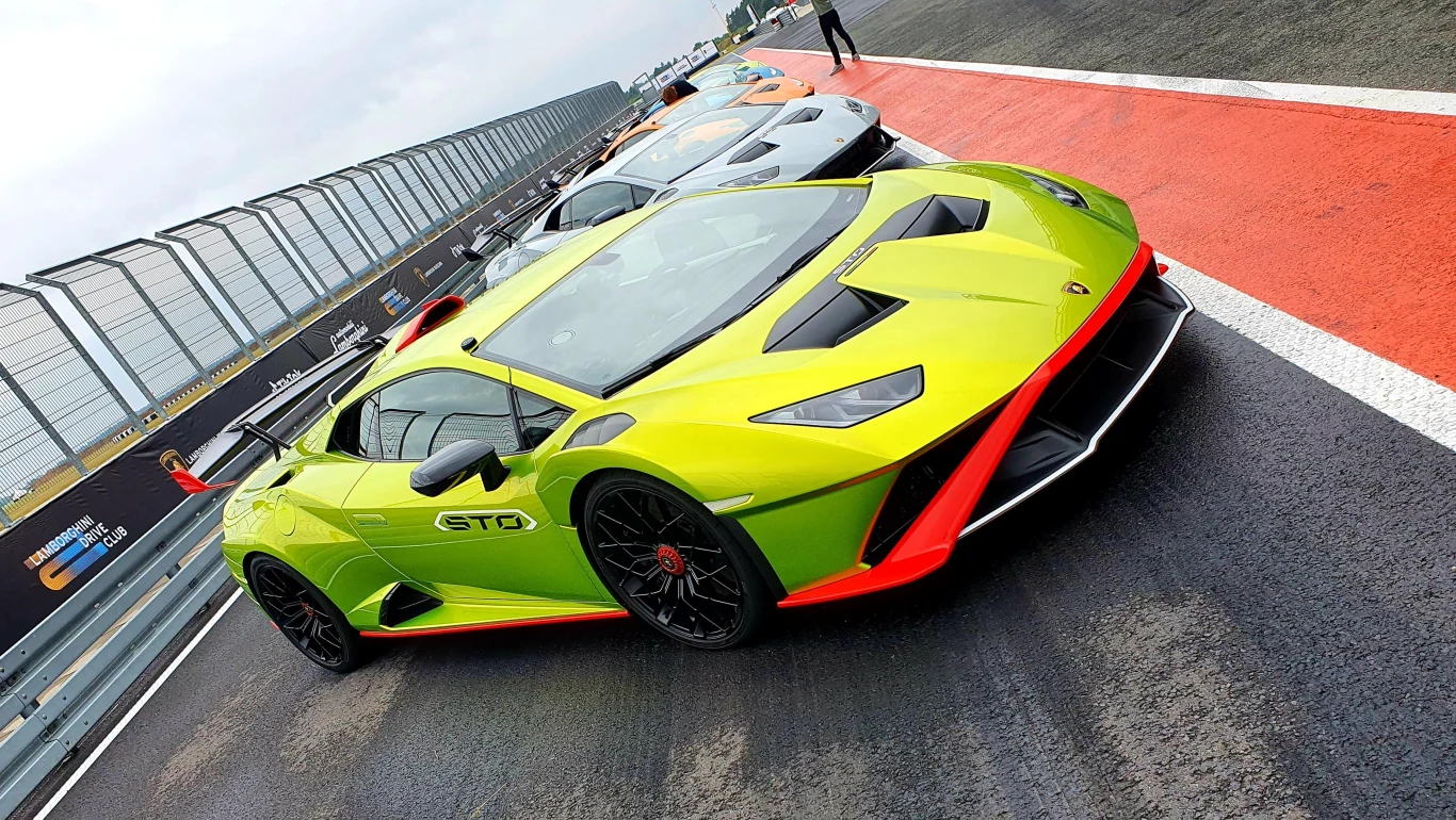 Lamborghini Huracan STO