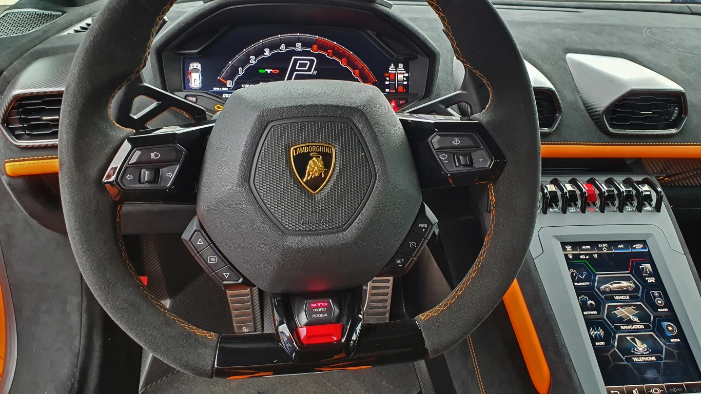 Lamborghini Huracan STO