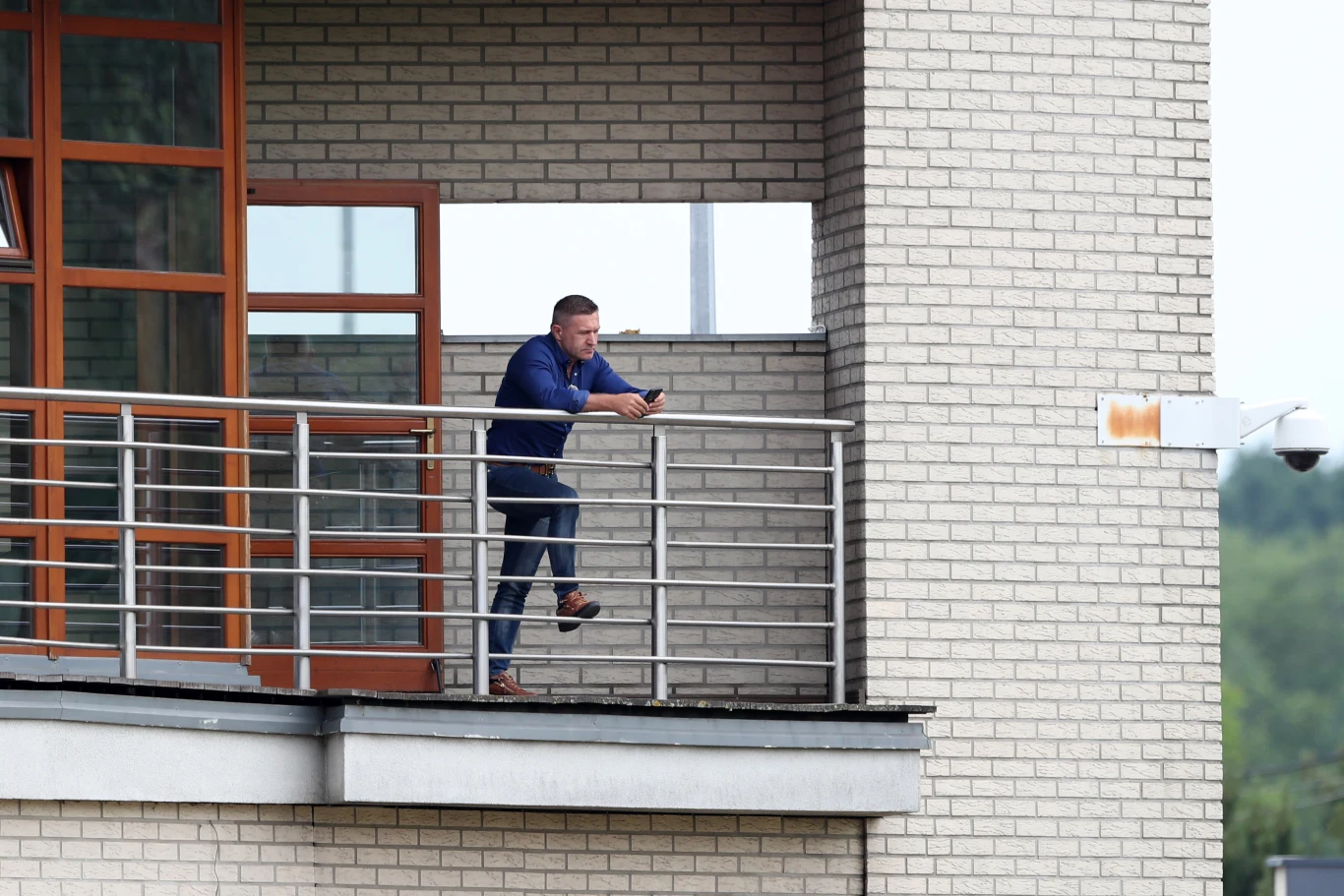 Jacek Ochman przez wiele lat związany był ze Zniczem Pruszków. Tu sfotografowany przy okazji meczu Znicz Pruszków - Skra Częstochowa. 2020 rok