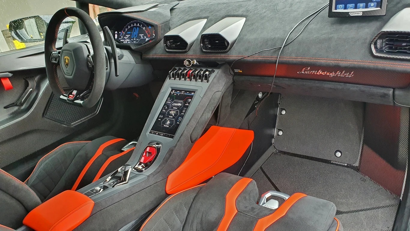 Lamborghini Huracan STO