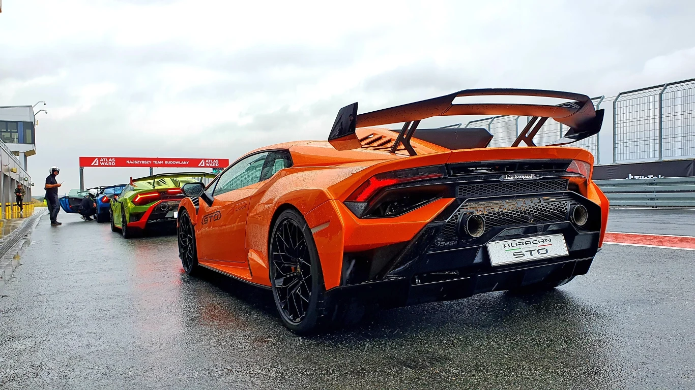 Lamborghini Huracan STO