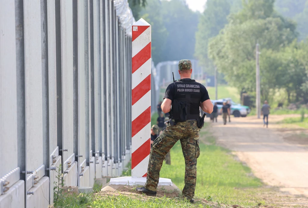Zapora na granicy polsko-białoruskiej Zapora na granicy polsko-białoruskiej