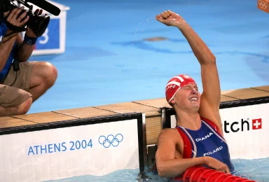 Otylia Jędrzejczak po wywalczeniu medalu igrzysk olimpijskich Ateny 2004 Otylia Jędrzejczak po wywalczeniu medalu igrzysk olimpijskich Ateny 2004
