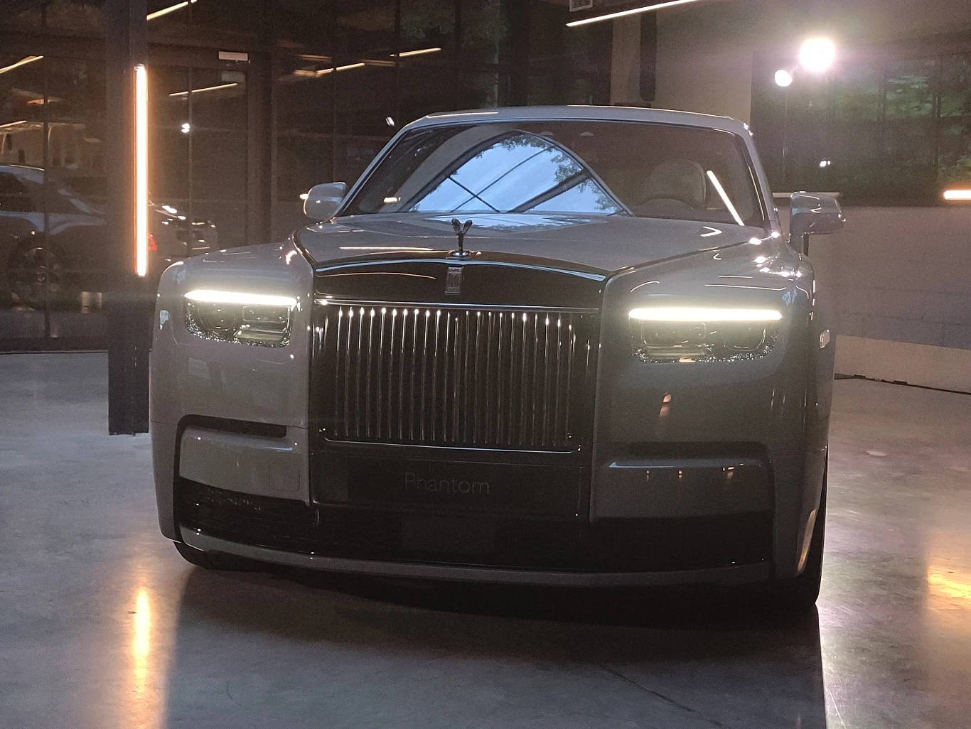 Rolls-Royce Phantom VIII Series II Rolls-Royce Phantom VIII Series II