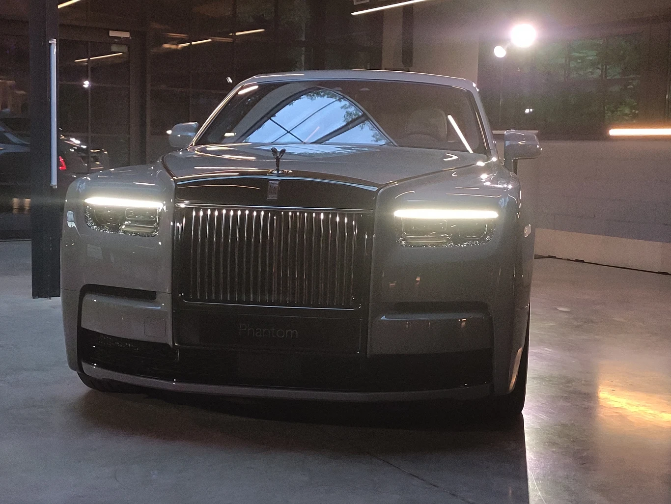 Rolls-Royce Phantom VIII Series II Rolls-Royce Phantom VIII Series II