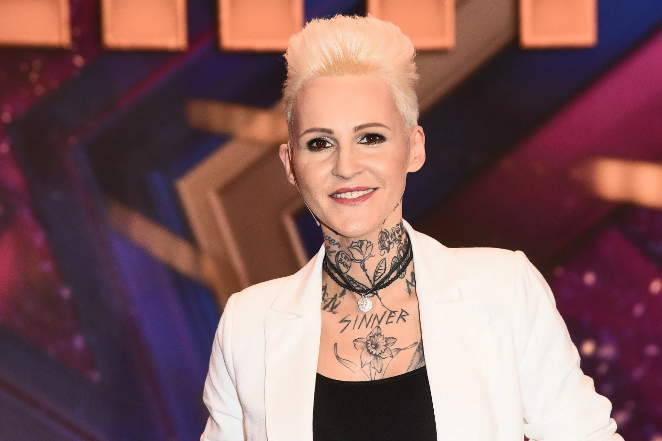 Agnieszka Chylińska przeszła sporą metamorfozę na potrzeby nowego teledysku Agnieszka Chylińska przeszła sporą metamorfozę na potrzeby nowego teledysku