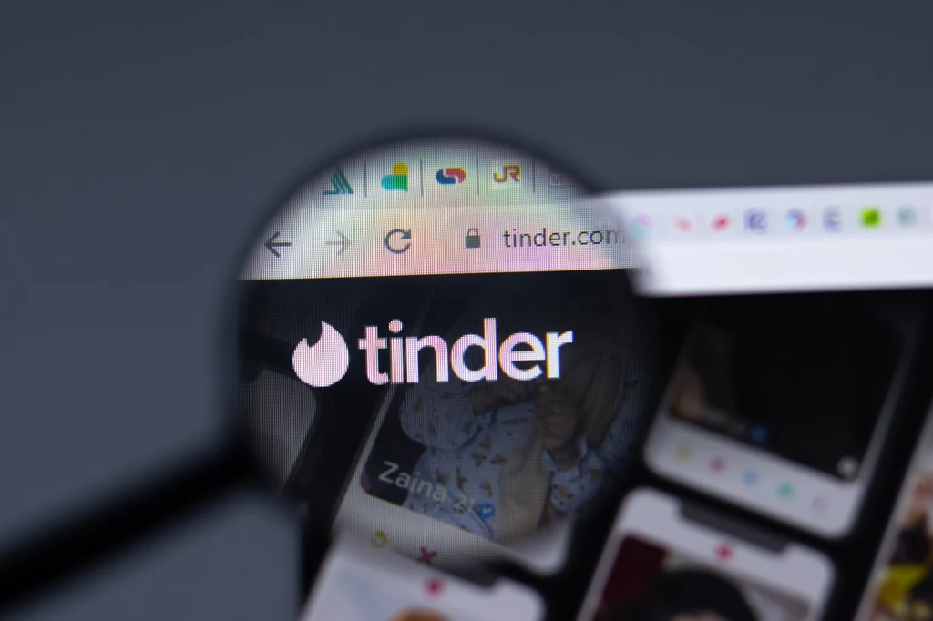 Tinder pomoże nam randkować w pracy. Tryb ciężkiej pracy powraca