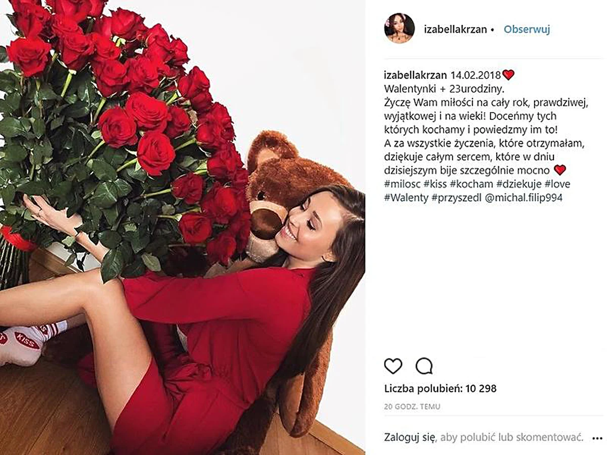 Iza Krzan z prezentami od siatkarza