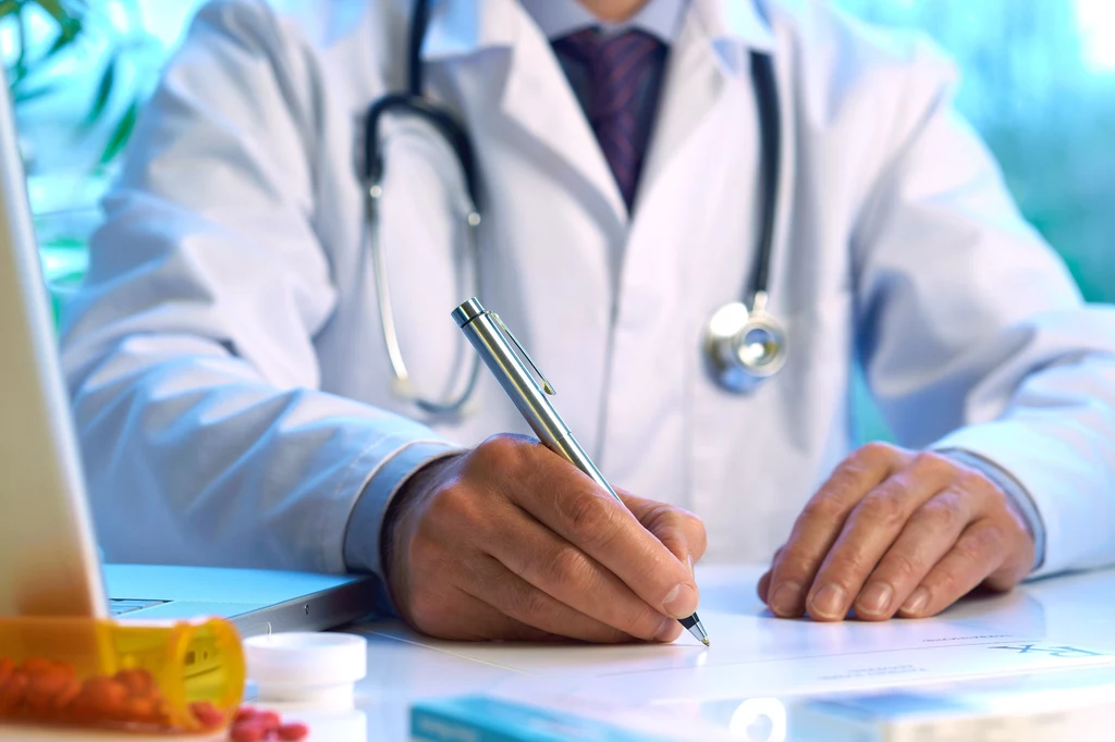 Dostając skierowanie od lekarza należy sprawdzić, czy jest ono opatrzone dopiskiem "pilne"