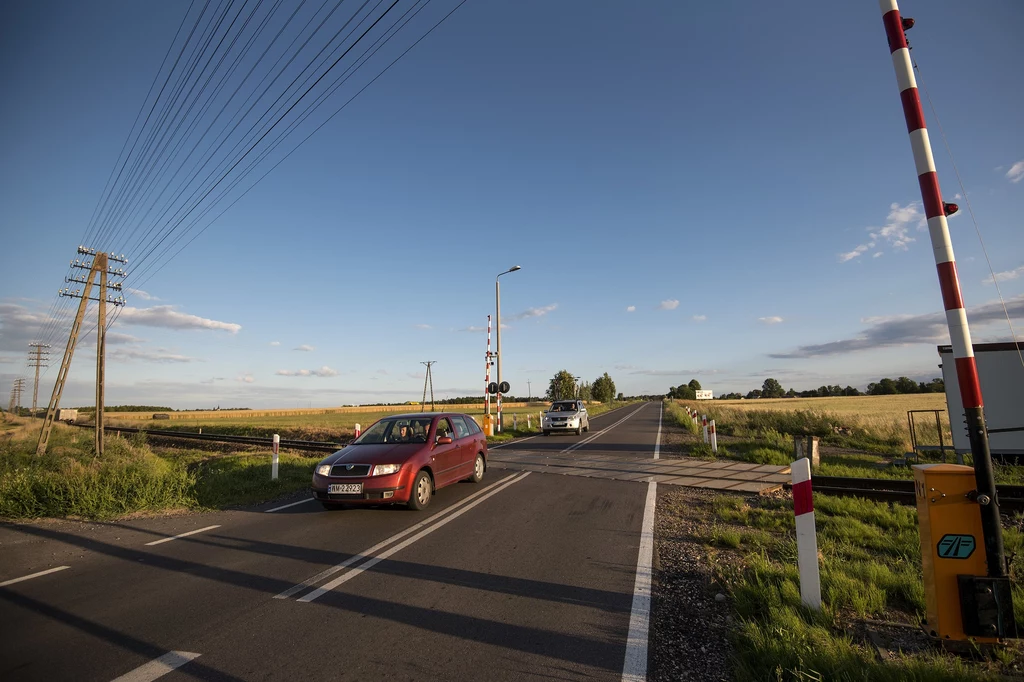 Mandat za przejechanie przez tory podczas otwierania zapór wynosi 2 tys. zł