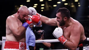 Adam Kownacki (z lewej) wypowiedział się po walce z Alim Erenem Demirezenem