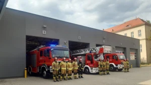Poznań. Strażacy syrenami uczcili 78. rocznicę wybuchu Powstania Warszawskiego