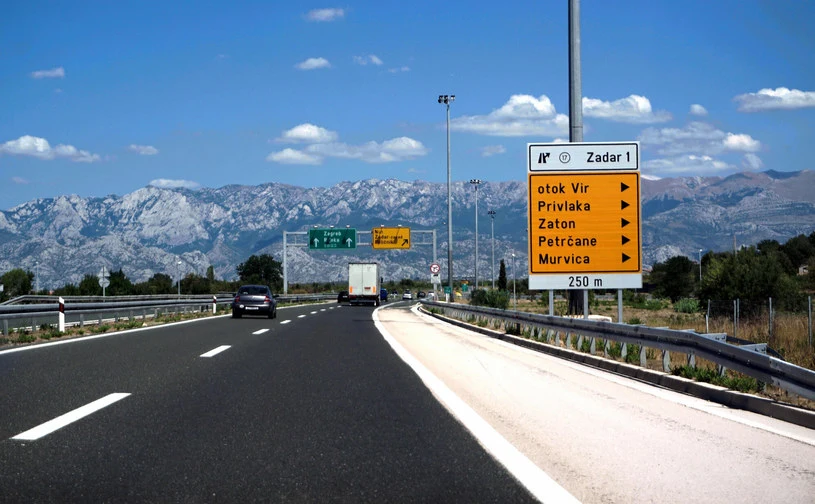 Chorwacji nie ma winiet. Autostrady są płatne, a bilety na przejazd kupuje się na bramkach Chorwacji nie ma winiet. Autostrady są płatne, a bilety na przejazd kupuje się na bramkach