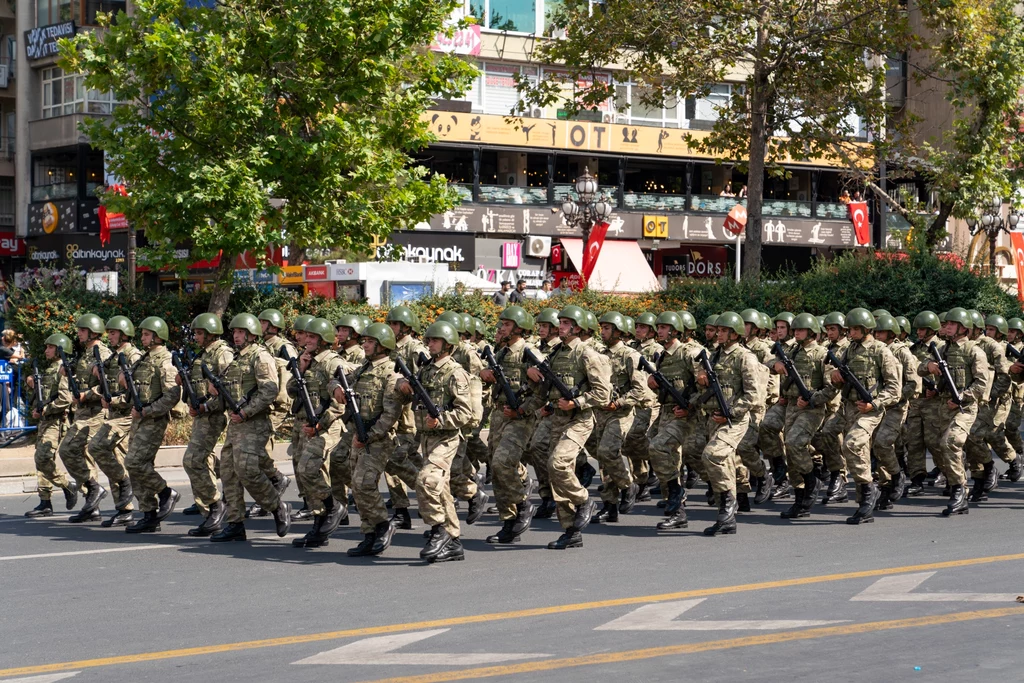 Parada wojskowa w Turcji, 30 sierpnia z okazji Dnia Zwycięstwa