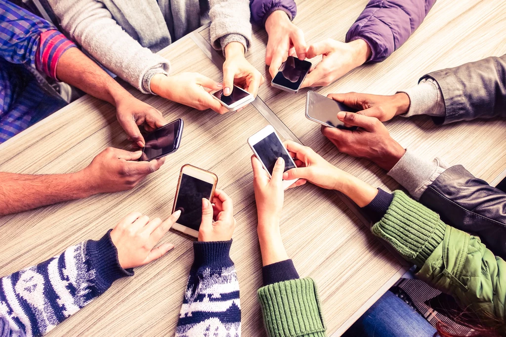 Rząd chce się rozprawić z fałszywymi SMS-ami i połączeniami służącymi wyłudzeniom (zdj. ilustracyjne)