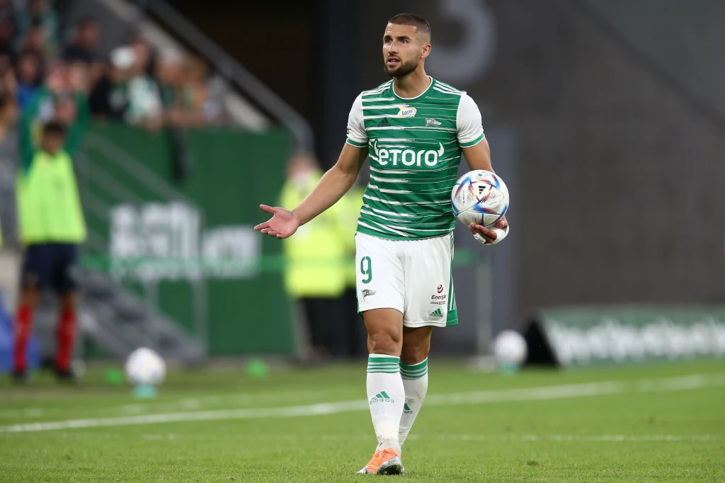 Fot. Piotr Matusewicz/East News, Gdansk, 28.07.2022, Liga Konferencji Europy UEFA, Mecz Lechia Gdansk - Rapid Wieden. N/z: Lukasz Zwolinski