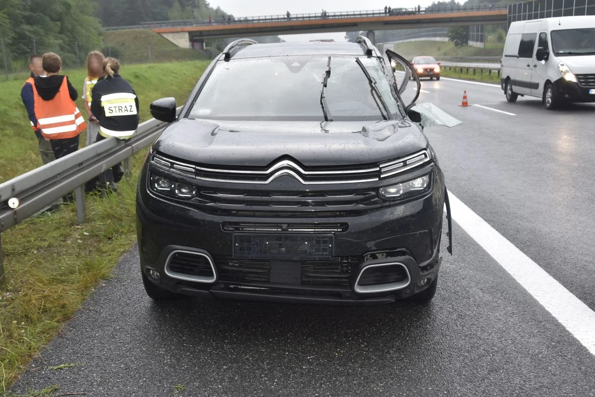 Kierowcy Citroena nic się nie stało