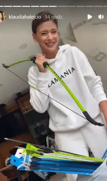 Kaludia Halejcio pakuje na wakacje łuk i strzały Kaludia Halejcio pakuje na wakacje łuk i strzały