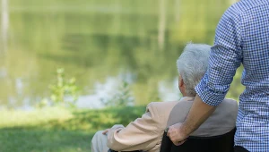 Opieka nad osobą starszą pracuje 24 godziny na dobę

