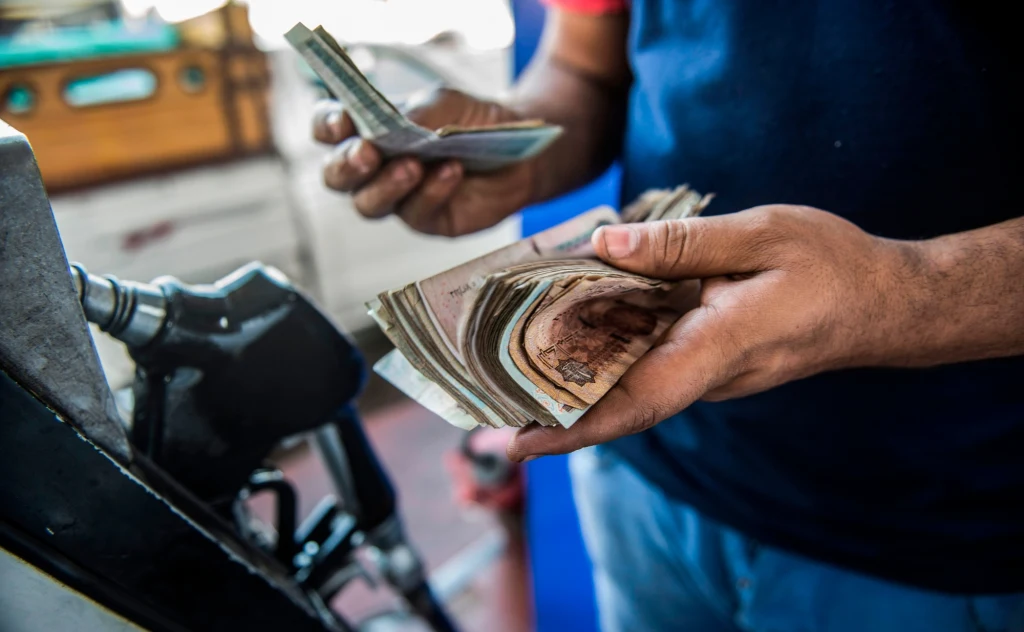 Egipt pomaga Rosji obejść sankcje na ropę