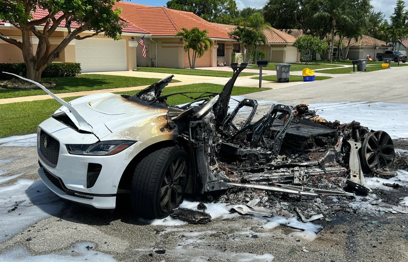 Spłonął kolejny Jaguar I-Pace / Fot. Electrek Spłonął kolejny Jaguar I-Pace / Fot. Electrek