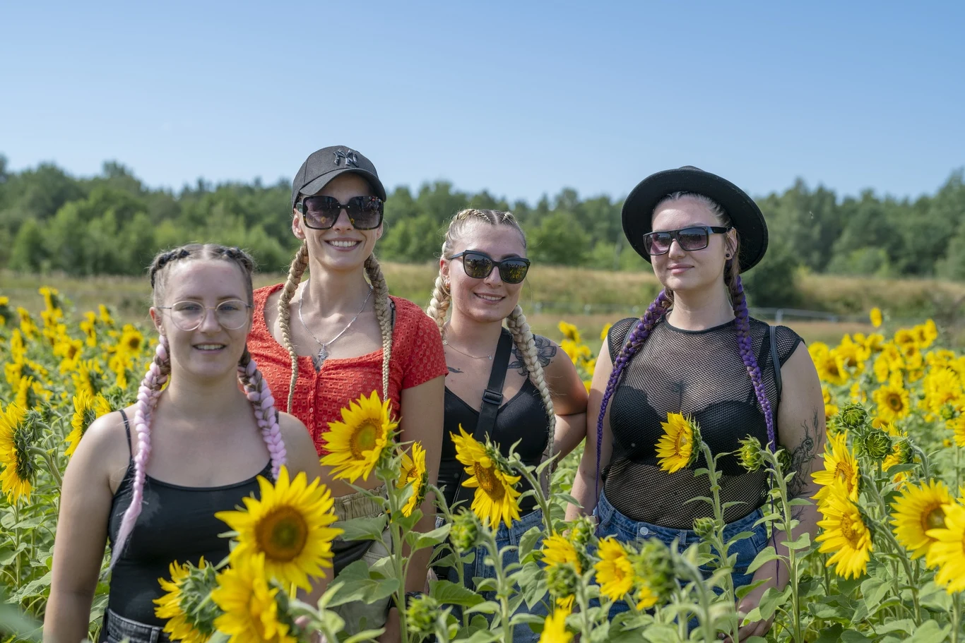 Na festiwalowym polu Pol'and'Rock 2022 pojawia się coraz więcej fanów!