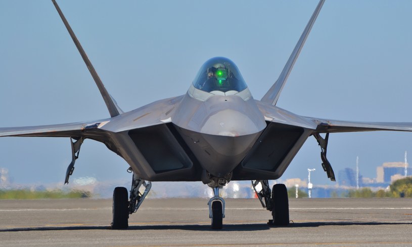 Myśliwce F-22 Raptor wylądowały w Łasku