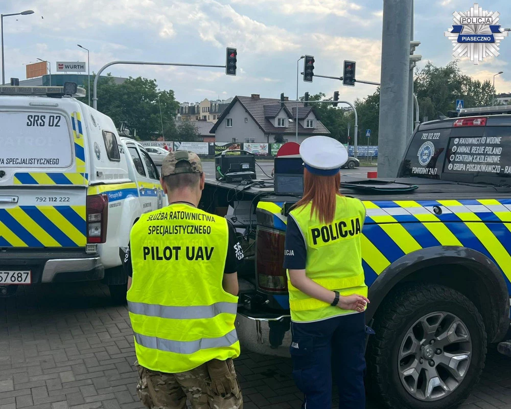 Policjanci z drona obserwowali przejścia dla pieszych, a potem wystawiali mandaty