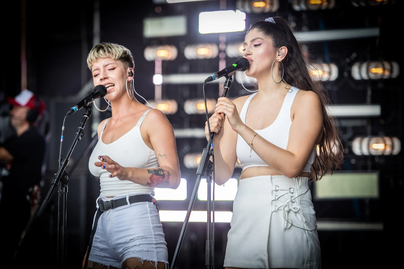 Zobacz zdjęcia z koncertu grupy Dirty Shirt na Dużej Scenie 28. Pol'and'Rock Festival!