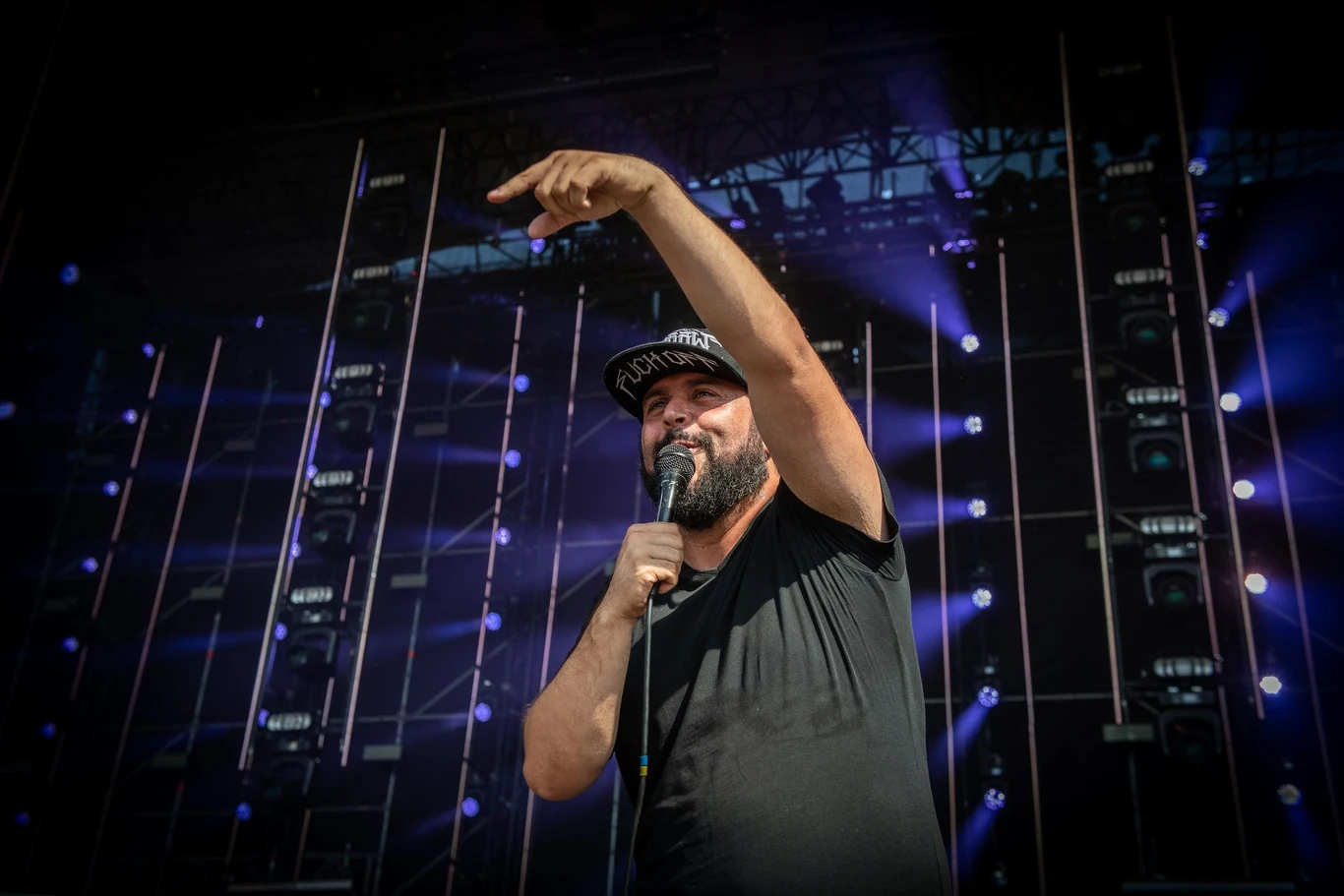 Zobacz zdjęcia z koncertu grupy Dirty Shirt na Dużej Scenie 28. Pol'and'Rock Festival!