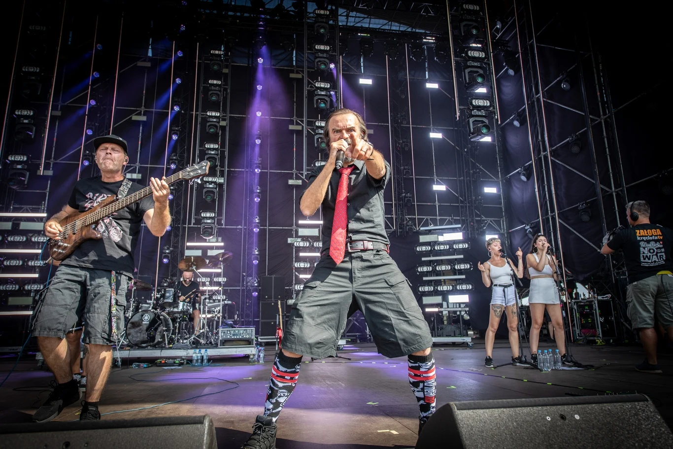 Zobacz zdjęcia z koncertu grupy Dirty Shirt na Dużej Scenie 28. Pol'and'Rock Festival!