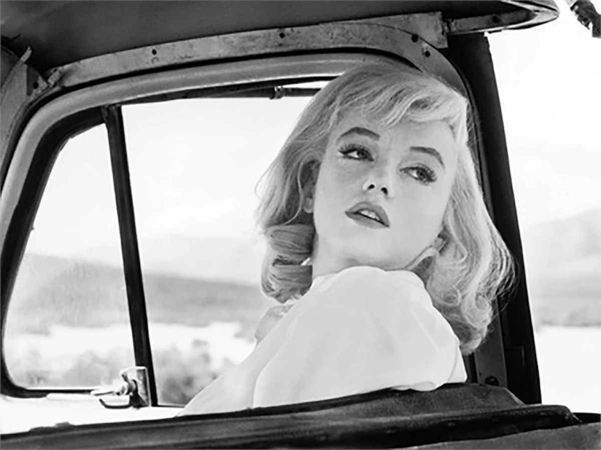 Marilyn Monroe i Clark Gable w filmie "Skłóceni życiem" 