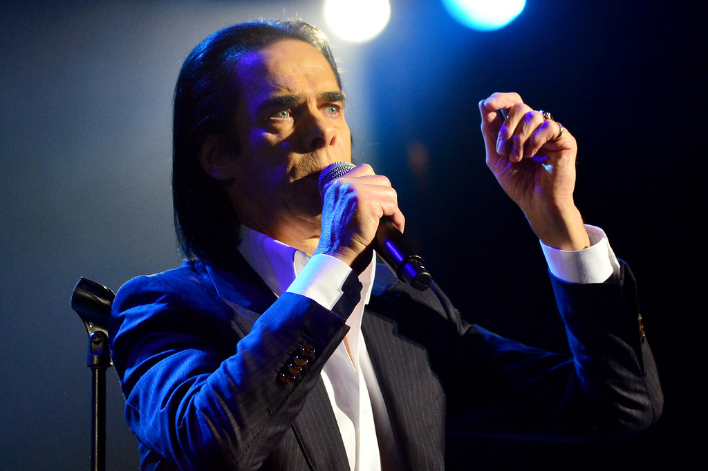 Nick Cave podczas koncertu w Royal Albert Hall w Londnynie, październik 2021 r.