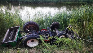 Wielkopolskie: Nie żyje mężczyzna przygnieciony przez traktor