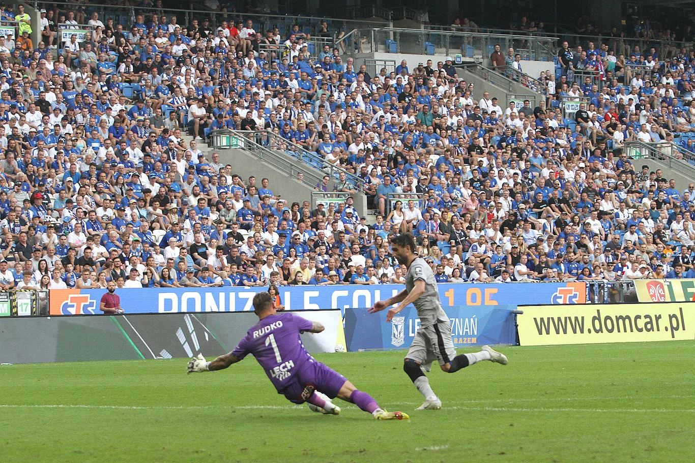 Czy kibice swoim dopingiem znów pomogą piłkarzom Lecha, których dopadł potężny kryzys?