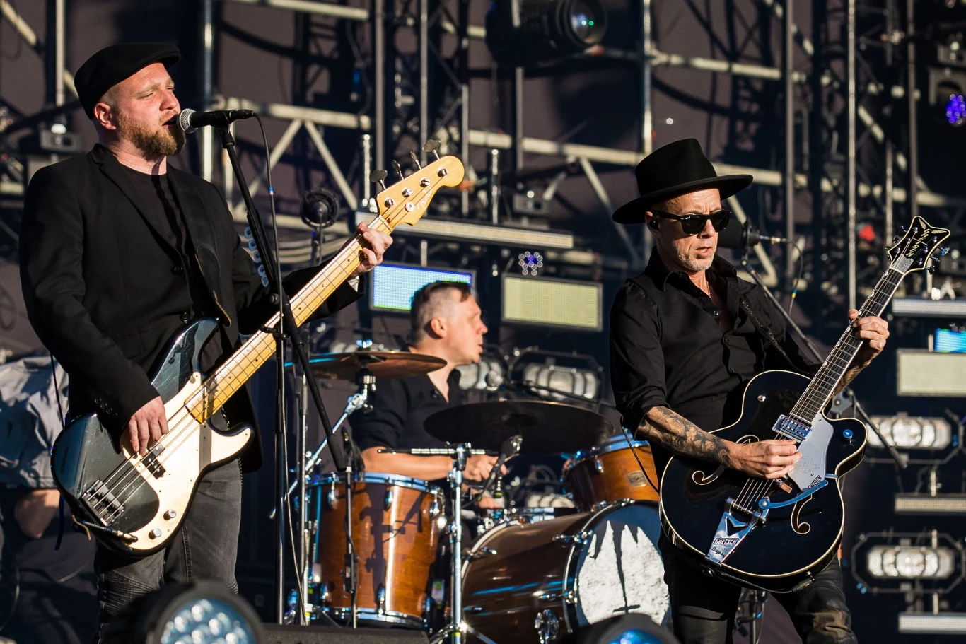 Matteo Bassoli i Nergal, z tyłu Łukasz Kumański (Me And That Man)