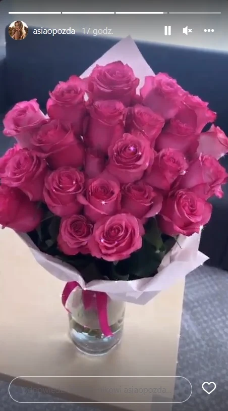 Joanna Opozda pochwaliła się bukietem róż Joanna Opozda pochwaliła się bukietem róż