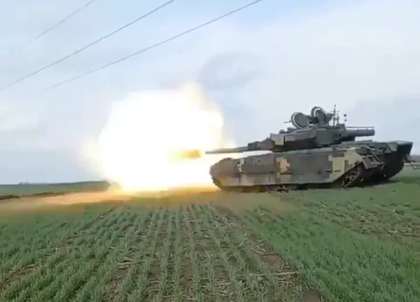 Ukraiński czołg MB Opłot na polu bitwy. W kraju jest jedynie 6 jednostek