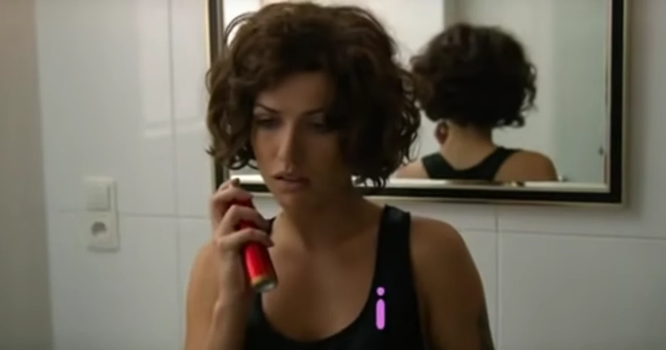 Marta Żmuda Trzebiatowska w filmie "Ciacho" (screen z YouTube'a)