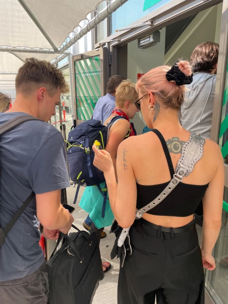 Maffashion i Mateusz Be lecą na Santorini Maffashion i Mateusz Be lecą na Santorini