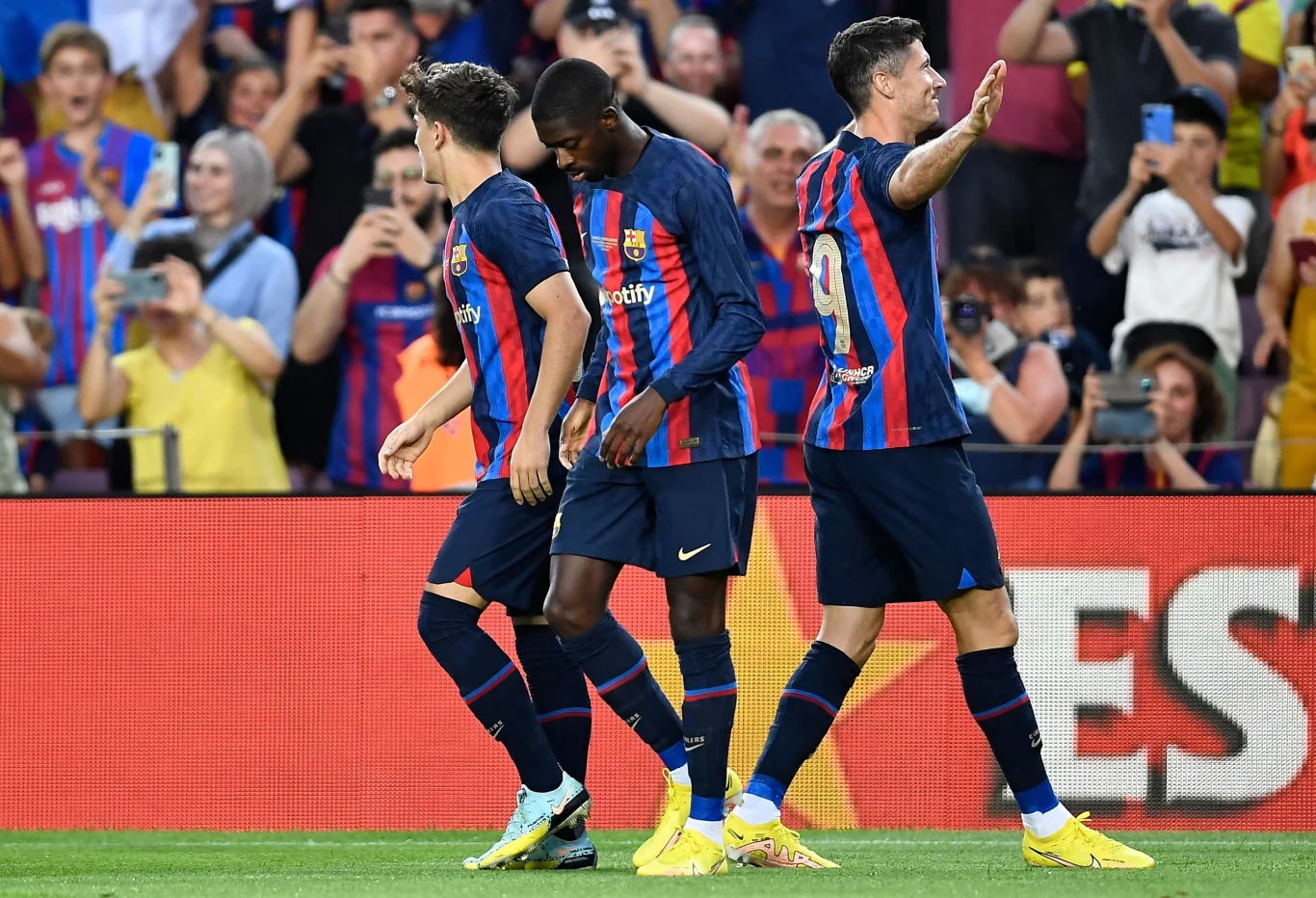 Robert Lewandowski z debiutem w barwach FC Barcelona na Camp Nou