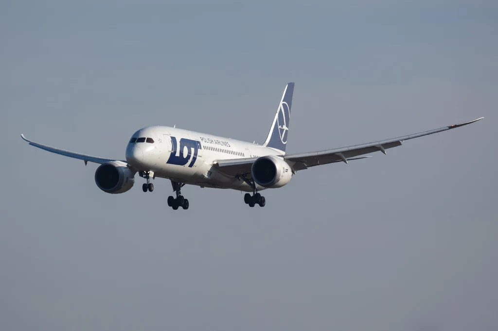 Dreamliner w barwach LOT-u. Zdj. ilustracyjne
