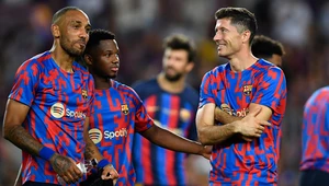 LaLiga 2022/23. Gdzie oglądać transmisje w tv i online live stream? Kiedy mecze Barcelony z Lewandowskim? Na zdjęciu Pierre-Emerick Aubameyang, Ansu Fati i Robert Lewandowski