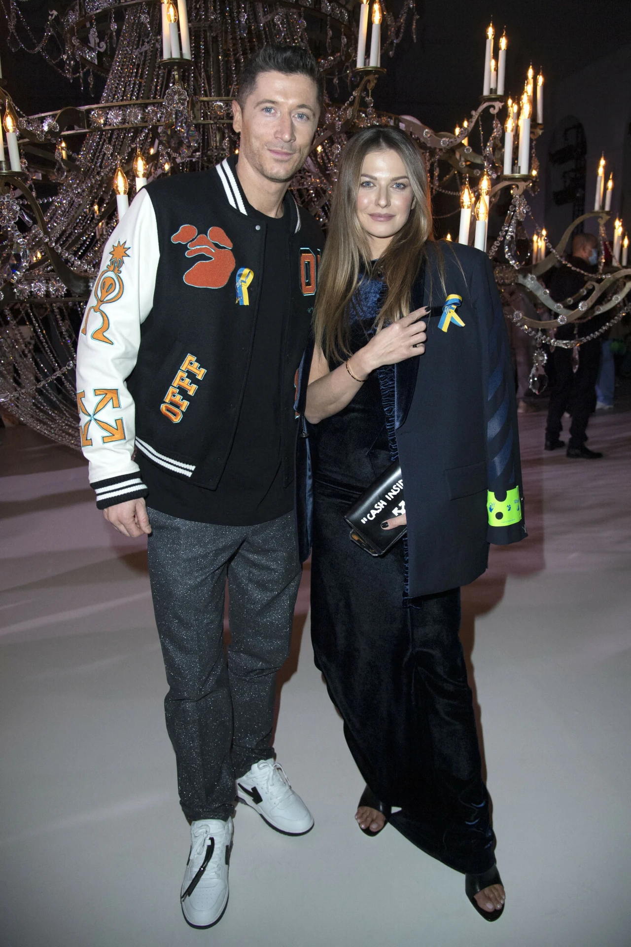 Anna i Robert Lewandowscy na pokazie Off-White w Paryżu, luty 2022 Anna i Robert Lewandowscy na pokazie Off-White w Paryżu, luty 2022