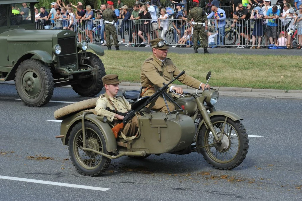 Motocykle Ural wywodzą się z czasów II wojny światowej. To "bezlicencyjna" kopia BMW R-71