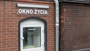 Pijana 20-latka, butelka piwa. Siostry Boromeuszki znajdują to we wrocławskim Oknie Życia