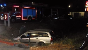 Mieszkanka Pacanowa straciła panowanie nad pojazdem i wjechała do przydrożnego rowu