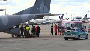 Samolot z rannymi pielgrzymami wylądował w Warszawie